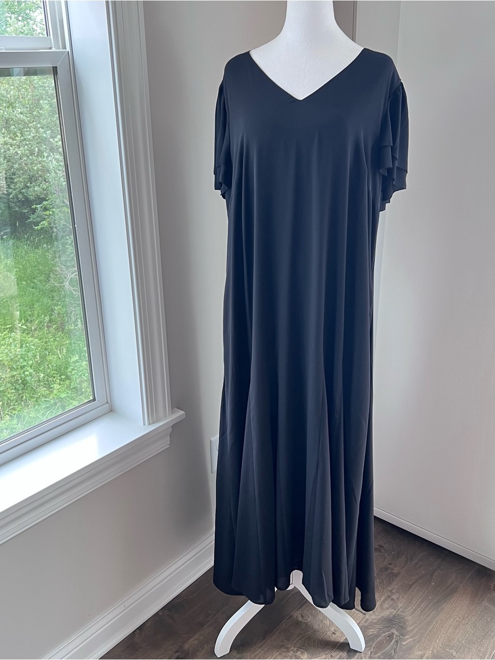 Chico's Black V-Neck Short Flutter Sleeve Maxi Dress